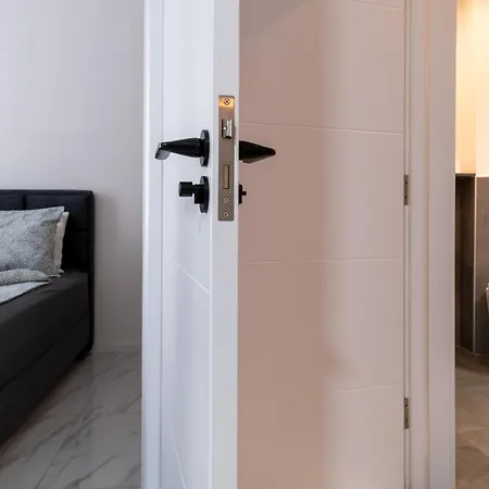 Nook Apartment *