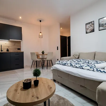 Nook Apartment *