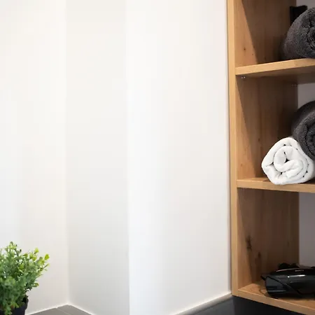 Nook Apartment